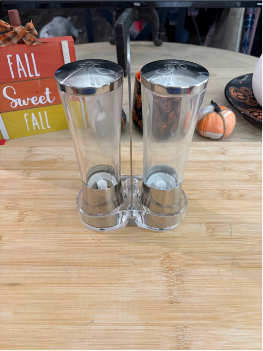 Pampered Chef Kitchen Salt and Pepper Grinder Set